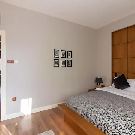 Exclusive Vibrant 3br Duplex W Terrace In Kadikoey! アパート *