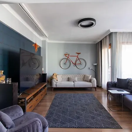 Exclusive Vibrant 3br Duplex W Terrace In Kadikoey!