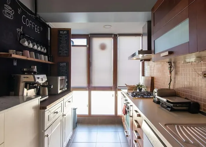 Exclusive Vibrant 3br Duplex W Terrace In Kadikoey! Διαμέρισμα