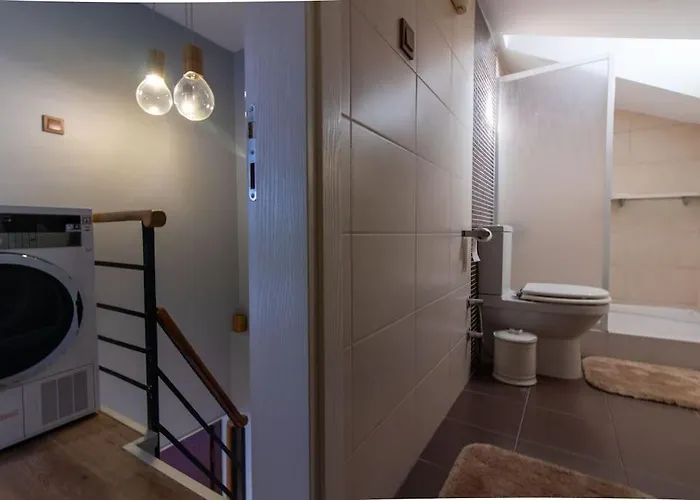 Exclusive Vibrant 3br Duplex W Terrace In Kadikoey! Κωνσταντινούπολη