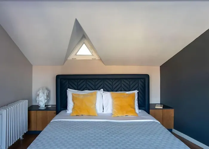 아파트 Exclusive Vibrant 3br Duplex W Terrace In Kadikoey! 이스탄불